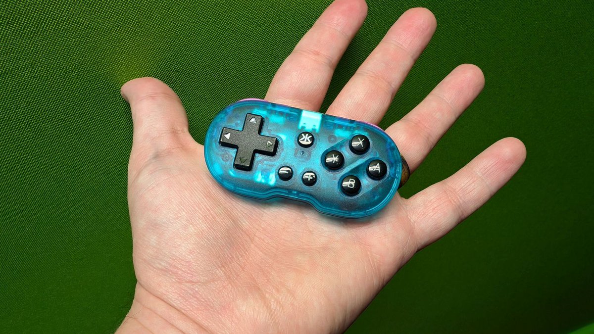 GamingTrend's tweet photo. CRKD ATOM keychain controller review — Compact, cool, and collectible https://t.co/a2LYZGrdtK #atomcontroller #crkdatomkeychaincontroller https://t.co/GNDBgb6acK