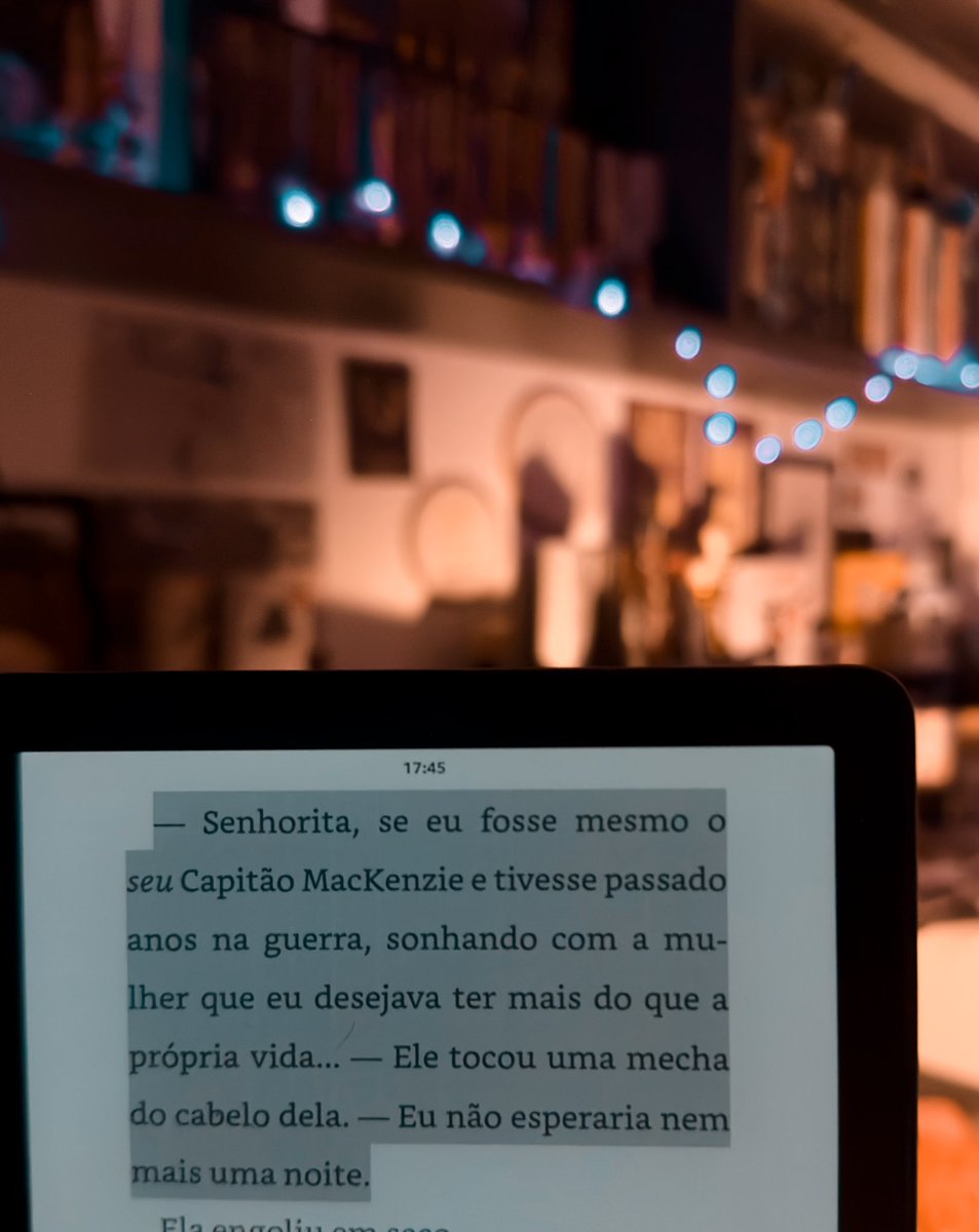 ✨ ana está lendo tweet media