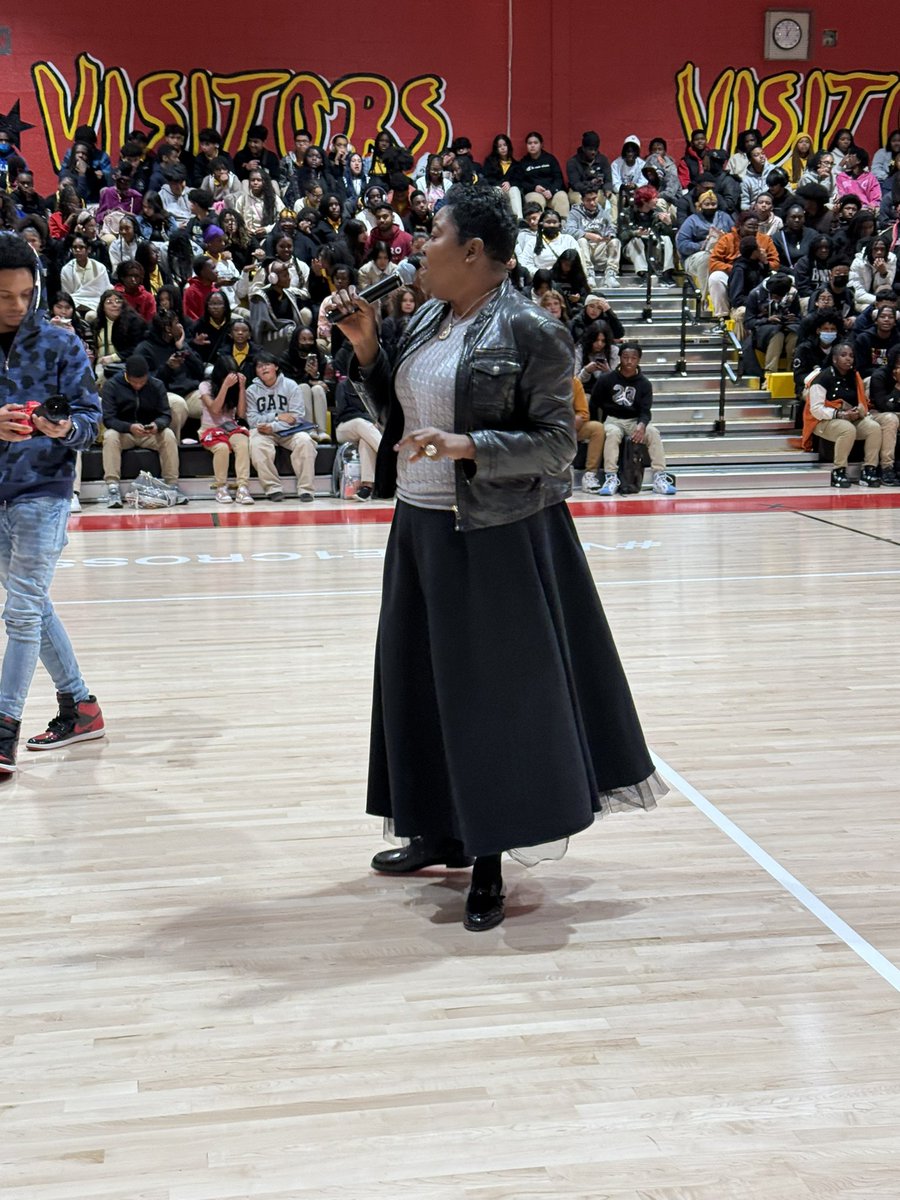 We have moved to IG everyone! Check out <a href="/MamaDurant/">Wanda Durant</a> at Crossland High School Today!