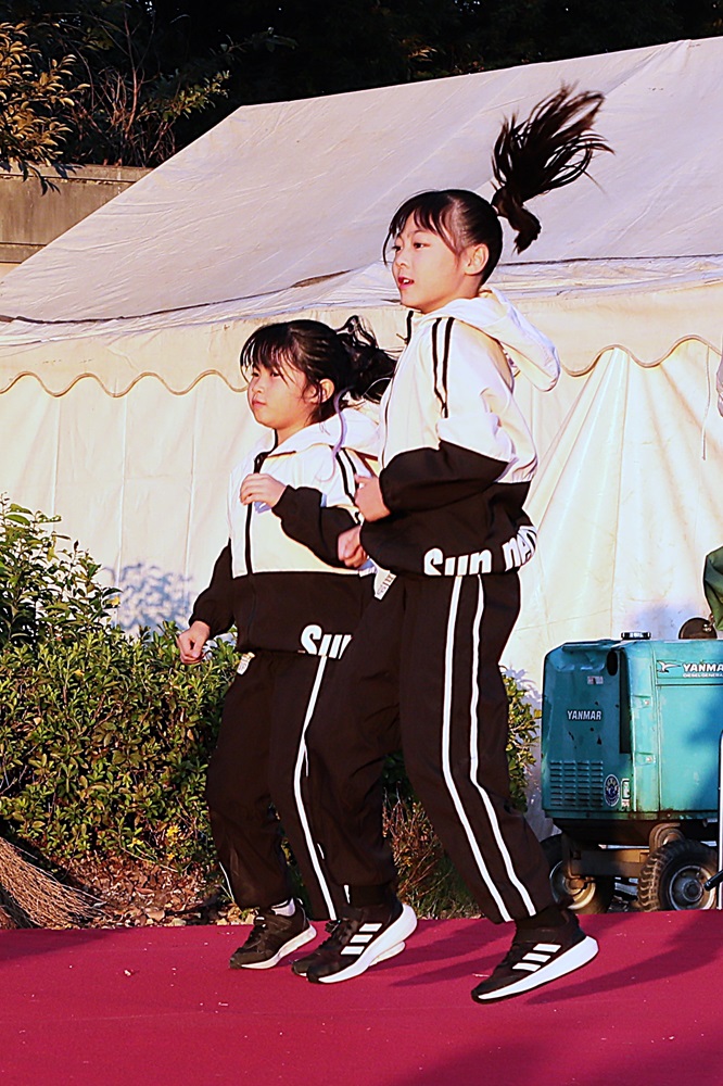 sharaku3846's tweet photo. 埼玉県宮代町　はらっパーク・ランタン（10月13日）  おはようございます。 
家の近くのはらっパークでランタンのイベントが有りました。 
こんなに人が集まったのを見たことが無い位の賑わいでした。   
 本日も訪問頂き有難うございます。 
 #みやしろまち #ランタン #MSDC https://t.co/puzUBOSuHi