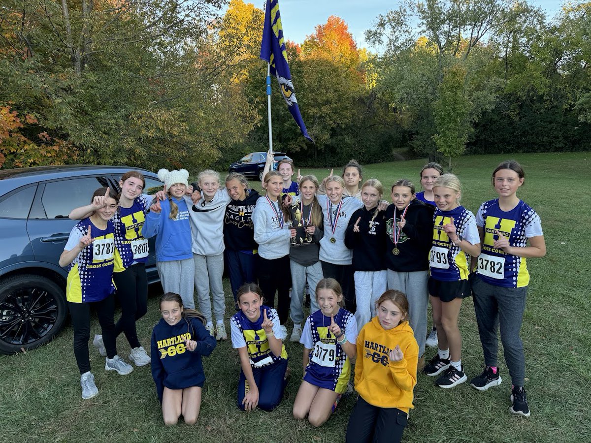 orecreekmiddle's tweet photo. What a great effort from our HMS CC boys and girls teams who ran at the Kensington-Livingston Middle School League Championships. The boys took 2nd Place and the girls have now three-peated as the KLMSL Champions taking home the League Champion Trophy for the 3rd year in a row. https://t.co/FL7MHvk5b7
