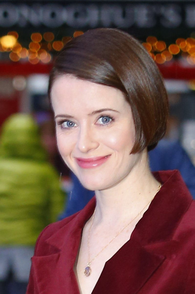 TimelessCeleb's tweet photo. Claire Foy - Good Morning America -Nov 5 2018 https://t.co/kBneW86mEV