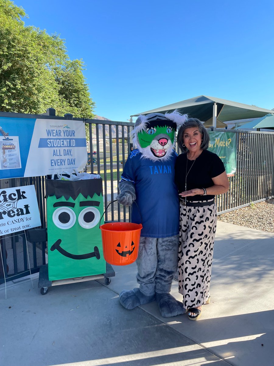 TavanSUSD's tweet photo. Wonder the Wildcat will be returning to campus TOMORROW, Friday, October 18th from 8 - 8:40 am to collect more sweets and trinkets for Trunk or Treat. See you in the morning for fun and photo ops. https://t.co/0ZklWe59Wu