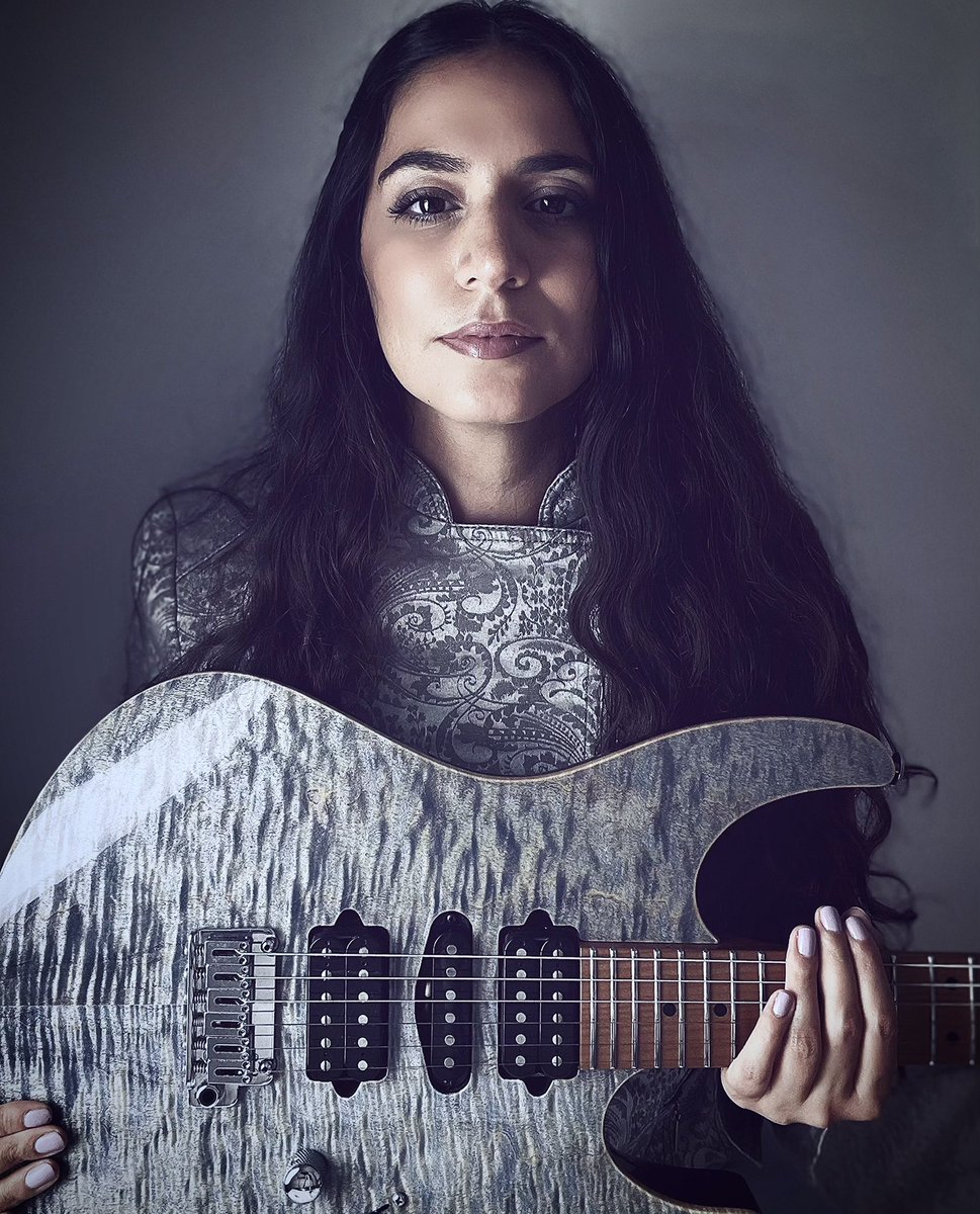 Maria Barbieri Guitarist tweet media