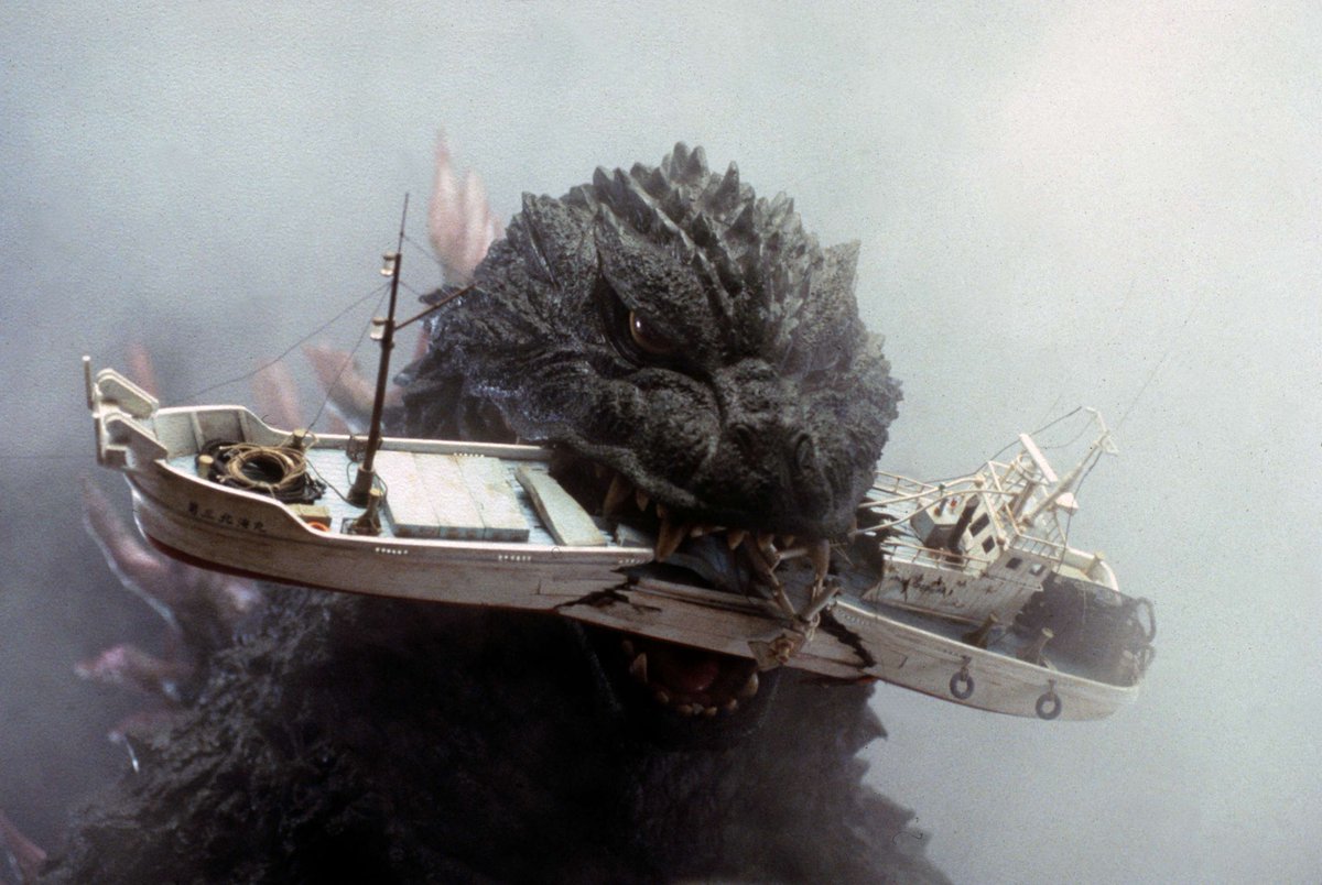 Godzilla_Toho's tweet photo. You're not yourself when you're hungry.

#Godzilla2000 https://t.co/X9we1SpIxx