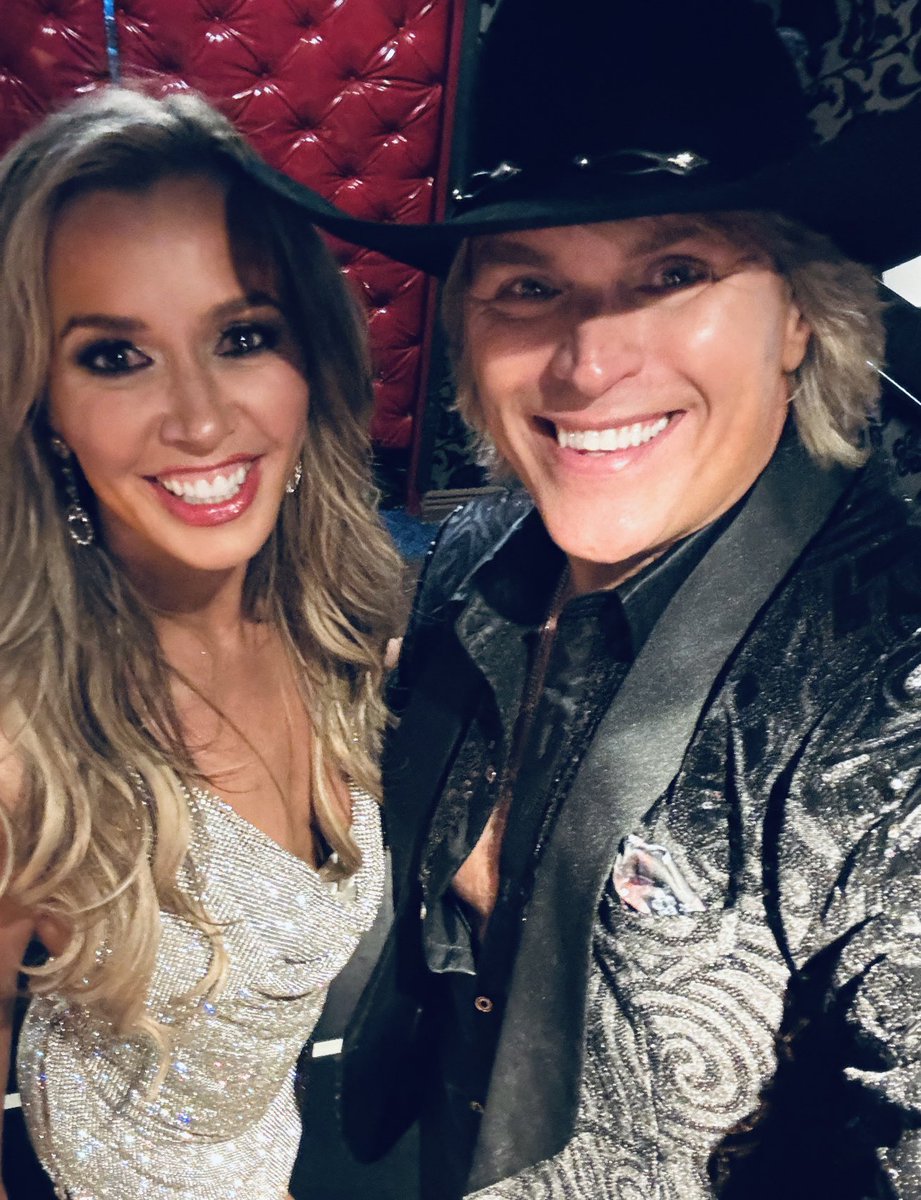 Had a great time at <a href="/FantasyLuxor/">FANTASY at Luxor</a> for their 25th anniversary!  Loved seeing you <a href="/Mariah_Rivera1/">.</a>