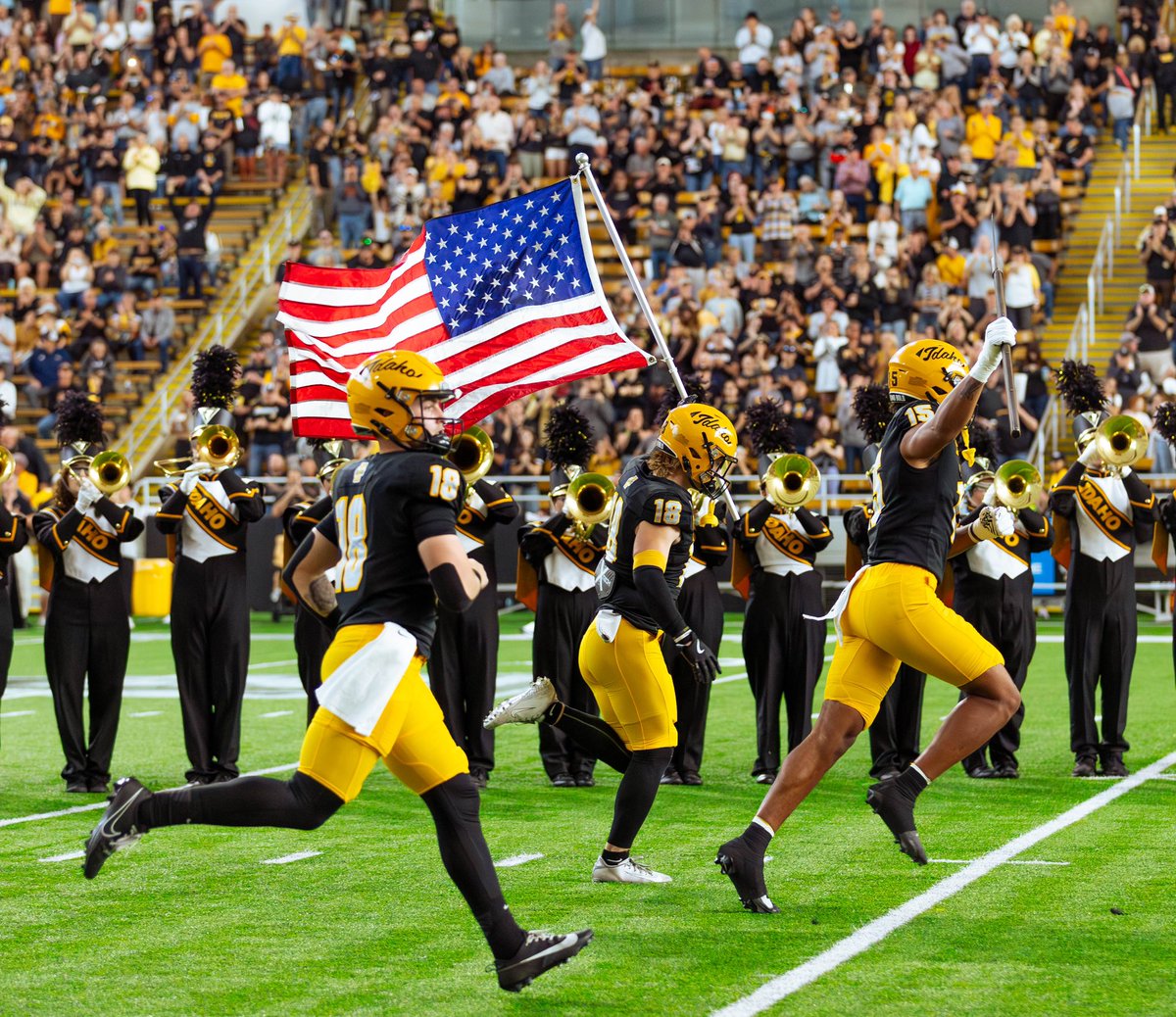 CoachBobbyJay's tweet photo. Itβs the day before the day before and @VandalFootball is looking forward to the first of our back to back home games in front of Vandal Nation.
π Moscow, ID
ποΈ THE Kibbie Dome
β° 1:00 PM
πΊ ESPN2
#BeatCalPoly
βοΈβsβ¬οΈ https://t.co/o8NJSIjRxy
