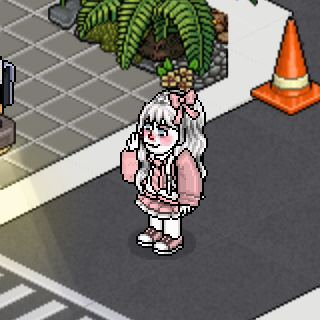 Bletween high school: Lindos de morrer! 
nick: Nabbie 🎀