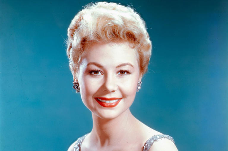 renmusb1's tweet photo. Mitzi Gaynor 93, ‘South Pacific' Star and ‘I'm Gonna Wash That Man Right Out of My Hair' Singer has died Oct. 17 of "natural causes. Film roles alongside Marilyn Monroe and Frank Sinatra. Her management team shared the news in a statement posted to social media Thurs morning.😢 https://t.co/SRHsGeJsya