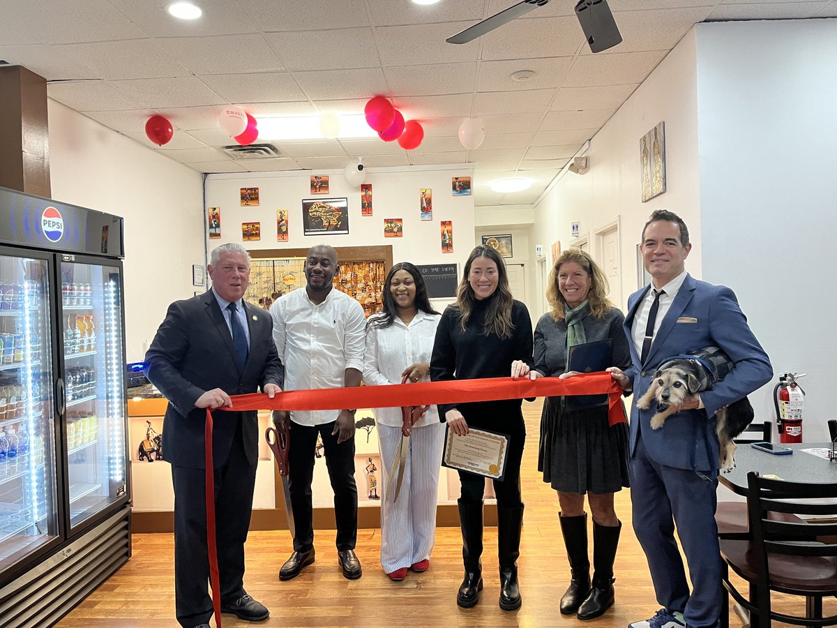 🍴Today I joined  the ribbon cutting for the Seasoning House in Troy. Congratulations to Mathieu and Raissa on celebrating this occasion and thank you for serving delicious food that as you put it is "a celebration of our culture and family." 1/