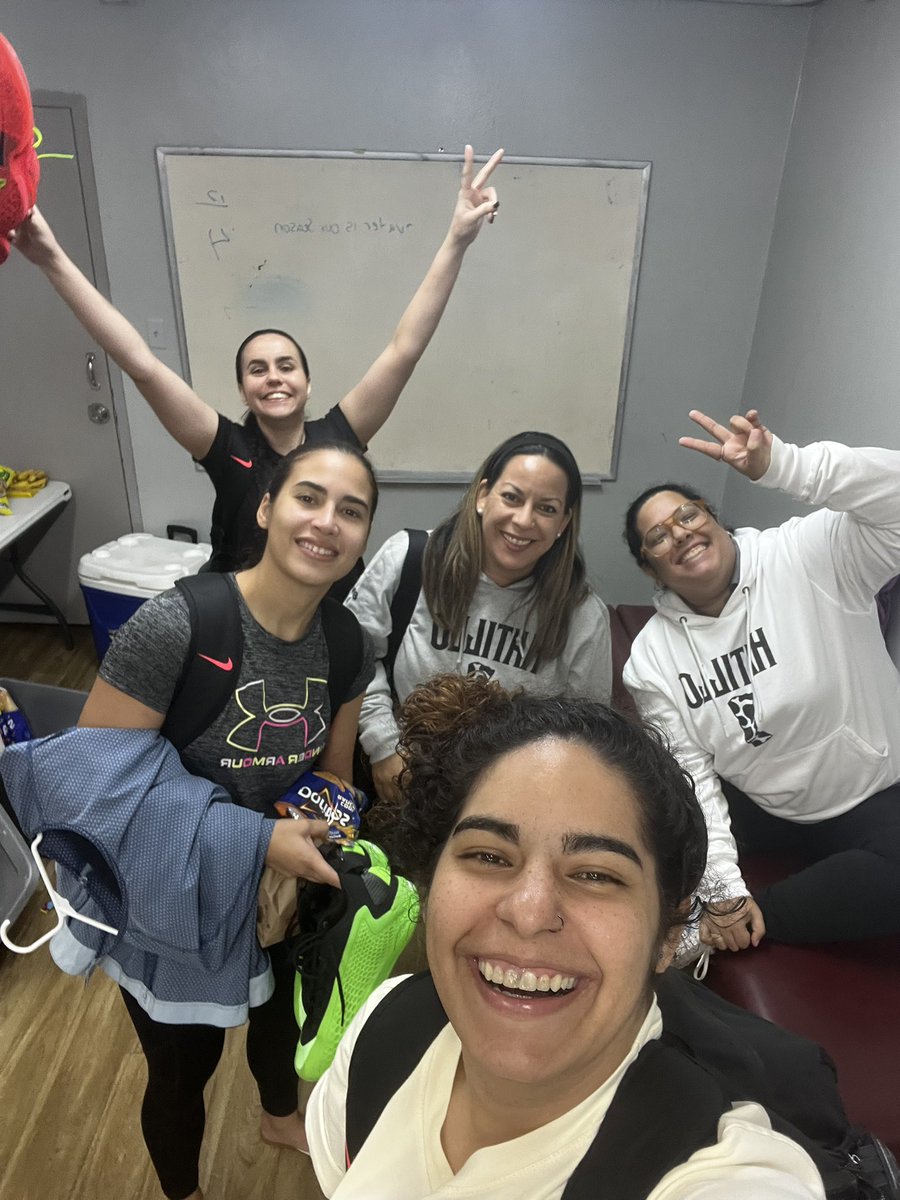 apsportmedia's tweet photo. ¡Otra temporada para los 📚!

El trabajo no está ni cerca de estar completado pero solo Dios sabe el destino. ¡Lista para el próximo gran proyecto!

Final Four Temporada 2024-25 #LasNenasGanaderas ❤️‍🔥🐮🏀 https://t.co/PlMPaVhdtD