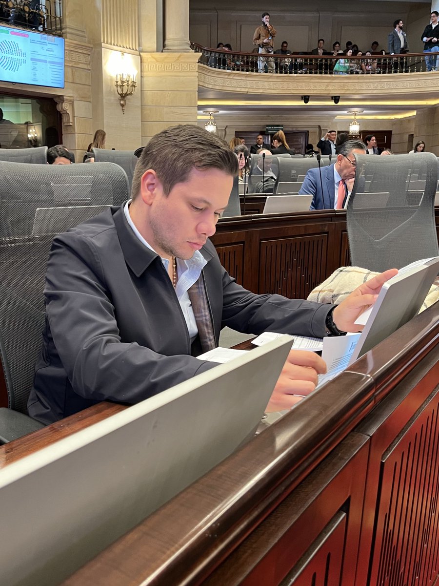 ANDRÉS CALLE (@andrescallea) on Twitter photo Luego de una discusión ardua y nutrida, fue aprobada la reforma laboral en la <a href="/CamaraColombia/">Cámara de Representantes de Colombia</a>. Ahora continúa su trámite en el Senado de la República y esperamos que el debate siga pensándose SIEMPRE con el fundamento de dignificar, de manera real y genuina, al trabajador en 🇨🇴 Luego de una discusión ardua y nutrida, fue aprobada la reforma laboral en la <a href="/CamaraColombia/">Cámara de Representantes de Colombia</a>. Ahora continúa su trámite en el Senado de la República y esperamos que el debate siga pensándose SIEMPRE con el fundamento de dignificar, de manera real y genuina, al trabajador en 🇨🇴