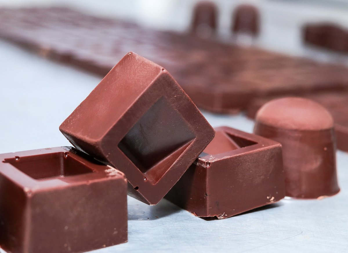 🍫🌱 ¡Dale valor a tu cacao con nuestros servicios de procesamiento! 🌿

En nuestra planta, transformamos tu grano en chocolates, nibs, manteca de cacao y más. Además, realizamos evaluaciones físicas y sensoriales del licor de cacao.

📞 Info: 2397-2200 Ext. 243 | ✉️