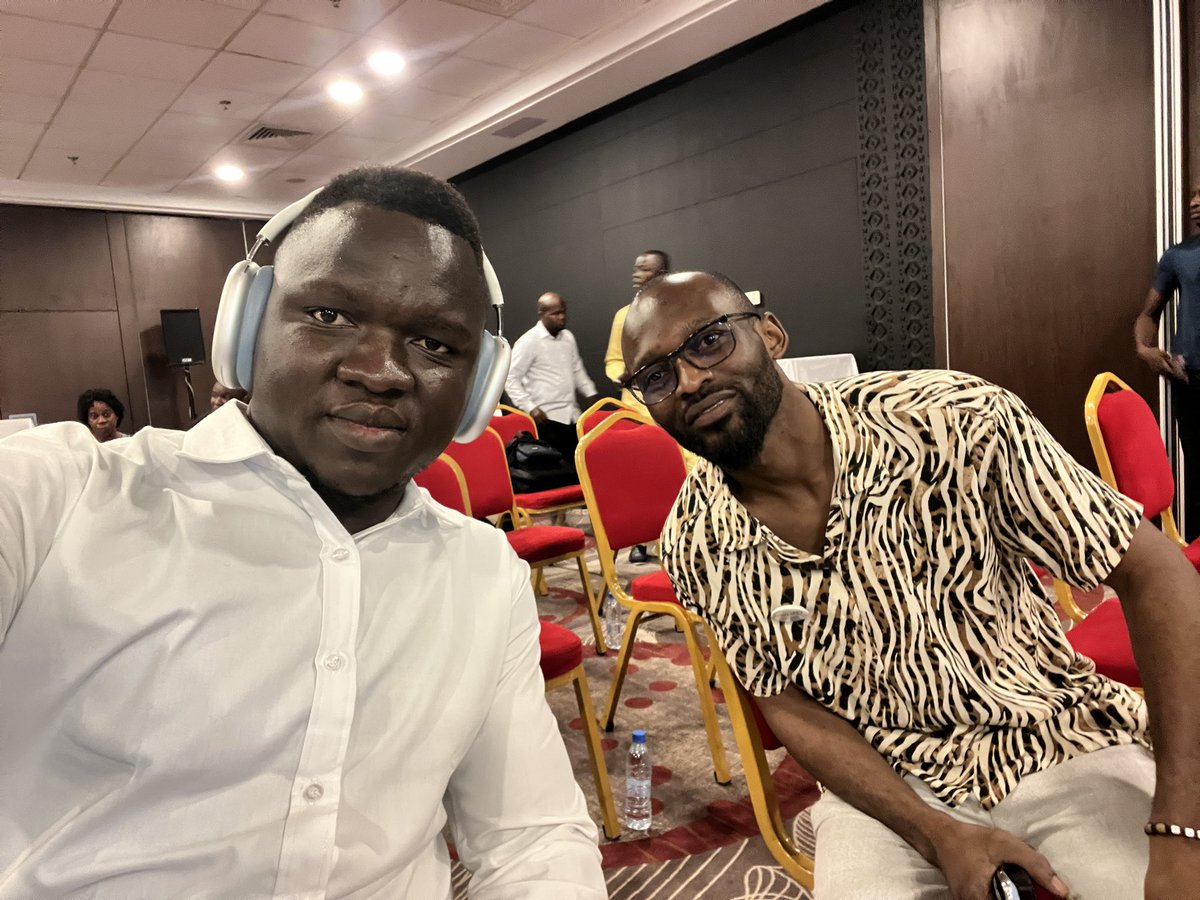 Steve NDENDE (@steve111mv) on Twitter photo Instant networking avec le ministre <a href="/LeonJuste/">Léon-Juste Ibombo</a> et les promoteurs du projet CARIA.cg qui ont pour mission de matérialiser notre rêve commun de faire du Congo une #Startup Nation en mettant en ensemble les ingrédients nécessaires. #Team242 #Congo #Caria #JeuneAfrique Instant networking avec le ministre <a href="/LeonJuste/">Léon-Juste Ibombo</a> et les promoteurs du projet CARIA.cg qui ont pour mission de matérialiser notre rêve commun de faire du Congo une #Startup Nation en mettant en ensemble les ingrédients nécessaires. #Team242 #Congo #Caria #JeuneAfrique