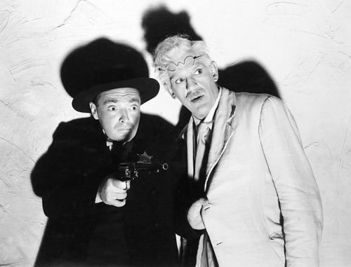 strwbabyshrtcke's tweet image. Do you see what I see #watcher #buzzfeedunsolved