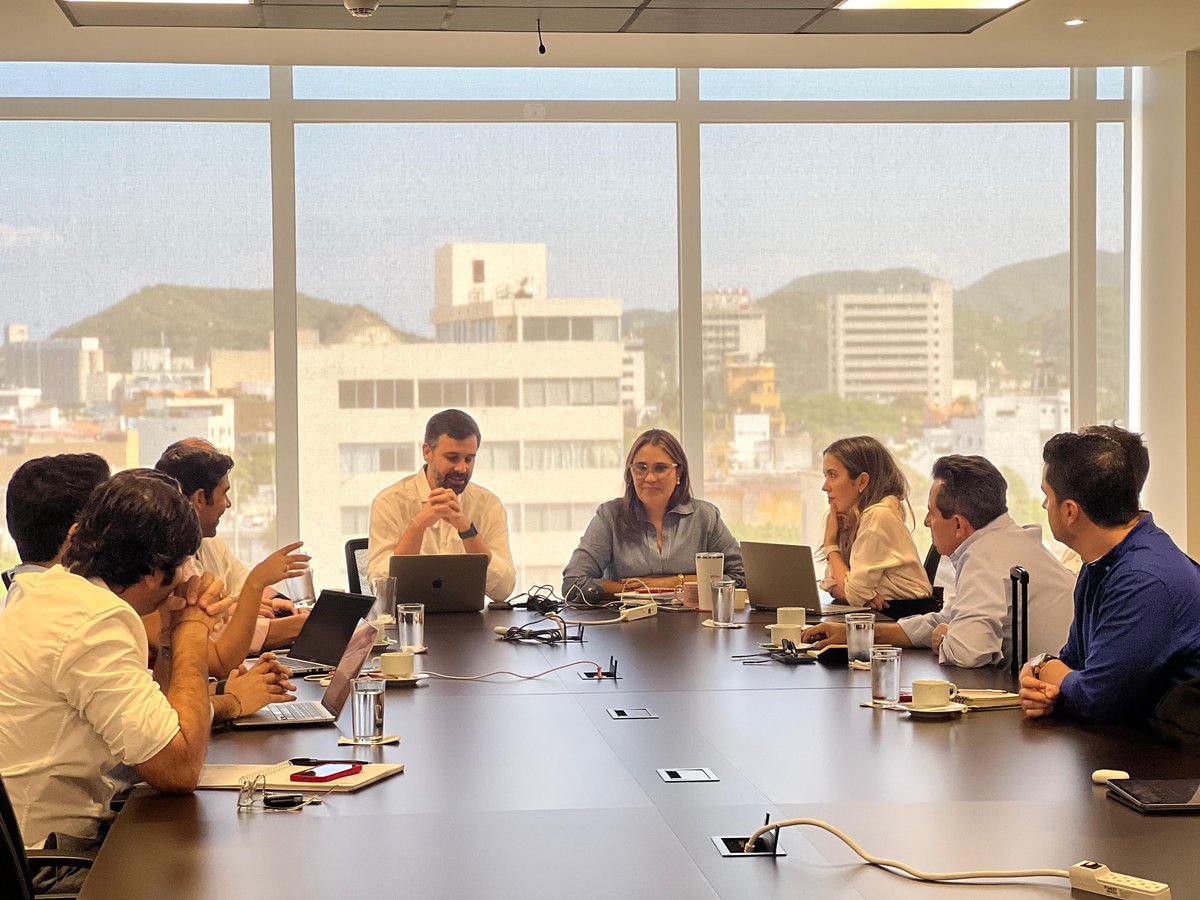 cjjaramillor's tweet photo. Santa Marta hoy tiene una  oportunidad gigante de posicionarse como una ciudad atractiva para el desarrollo del offshore. En mesa preparatoria con diversos actores estuvimos discutiendo las condiciones ideales para abrirle la puerta a esta industria y cumplir con las exigencias de esta. Le apostamos al desarrollo sostenible, Santa Marta se alista para ser una ciudad más competitiva y con un futuro más próspero.
