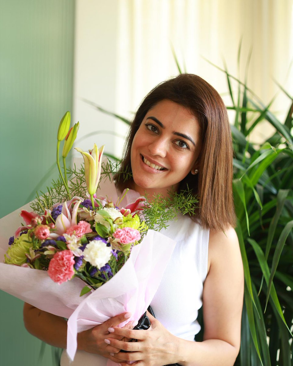 Happy Birthday to my crush, sweetheart <a href="/AggNisha/">Nisha Aggarwal</a> 🥰🥳 Happy birthday to the most beautiful woman I’ve ever seen.😍
#NishaAggarwal #HBDNishaAggarwal