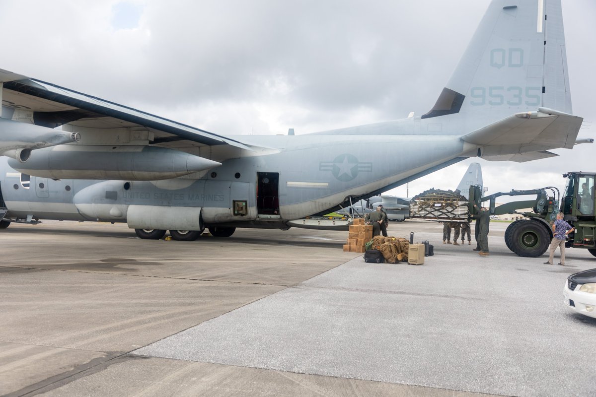 1stMAW_Marines's tweet image. Helping hands

U.S. #Marines with VMGR-152 and @3rdMLG, and Philippine Air Force service members worked together to deliver #USAID family food packs in Laoag, Philippines, Oct. 6, 2024.