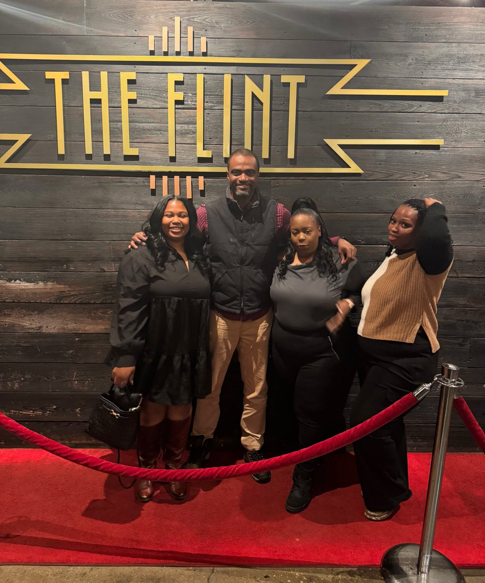 AubriRose_'s tweet image. #Ramily #DrO #MathMajors #Fall18 #Spr18 

Off Guards &amp;gt;