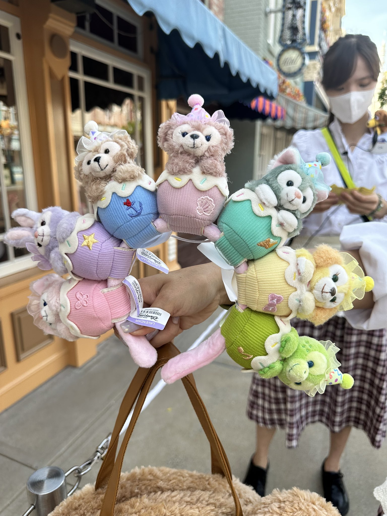 香港ディズニーランド限定！20周年　ダッフィー＆フレンズ　生首　カチューシャ 20周年 ダッフィーフレンズ 7人 カチューシャ❘香港ディズニー