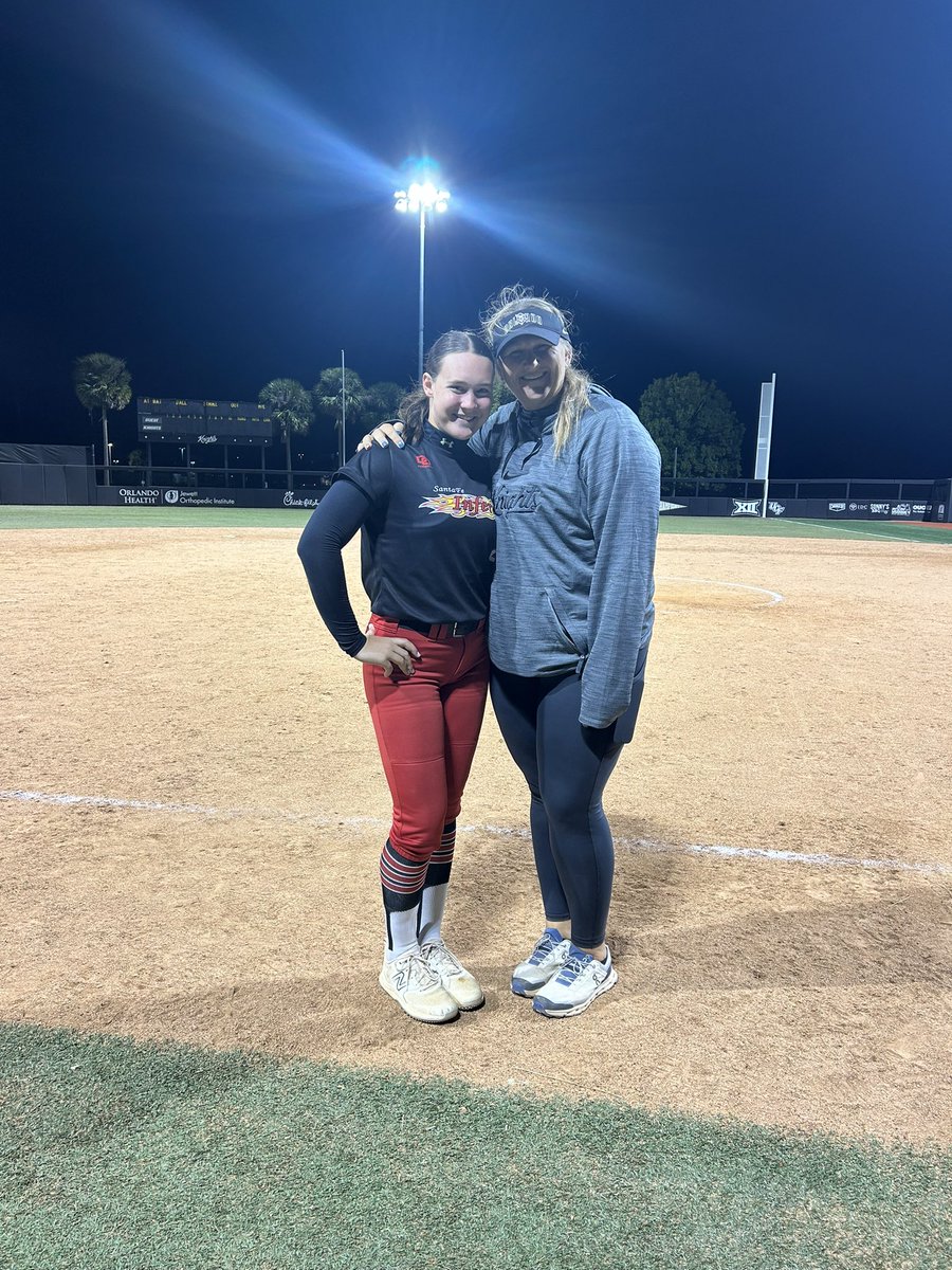addiallaire's tweet photo. Thank you @UCF_Softball for a great camp tonight! I always have a great time and can’t wait to be back! #UCFamous @CoachBallMalone @noahbsanders @ShannonSaile @FeNowling @BaileyLedvina https://t.co/ZVzfnFs8PB