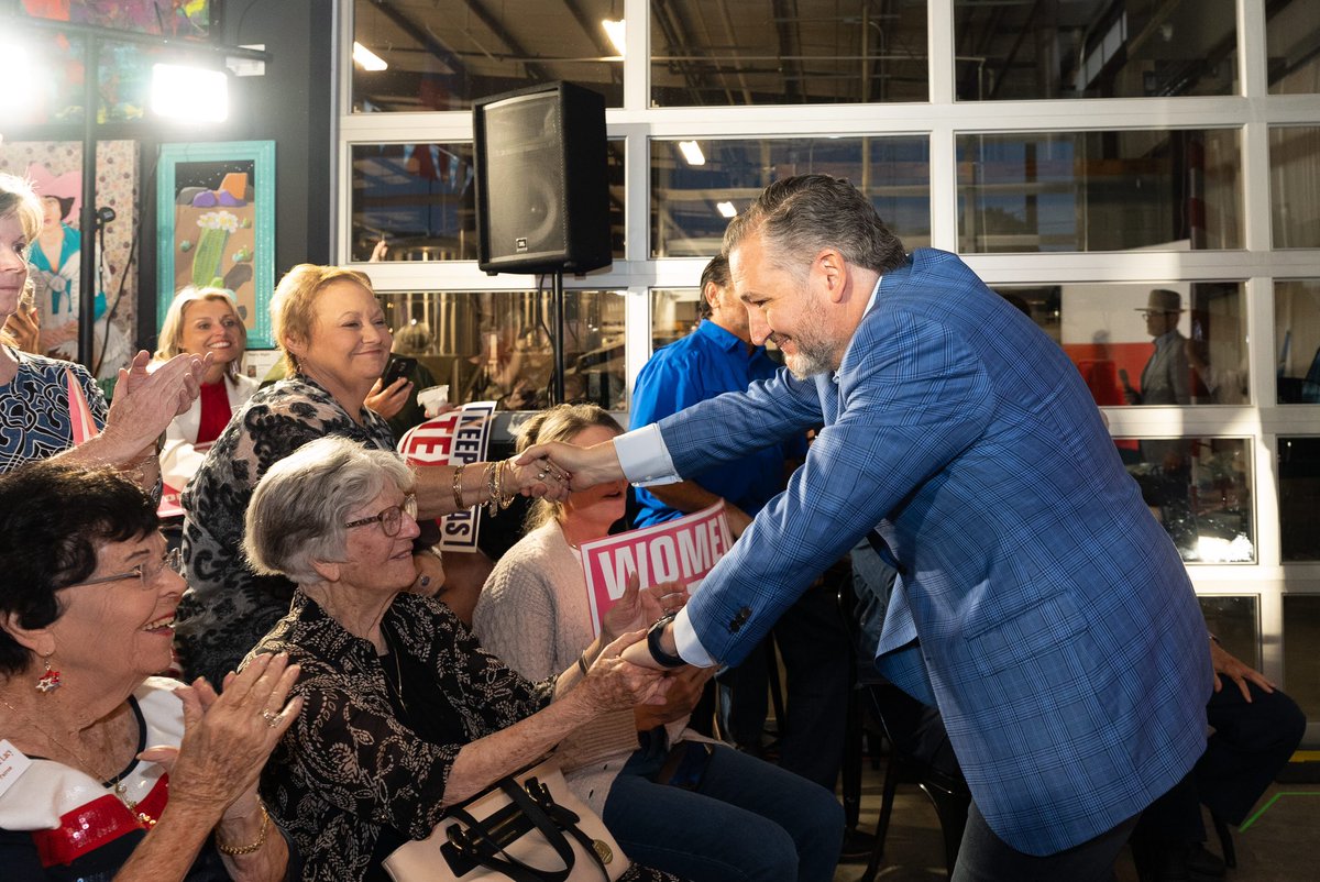 Ted Cruz tweet media