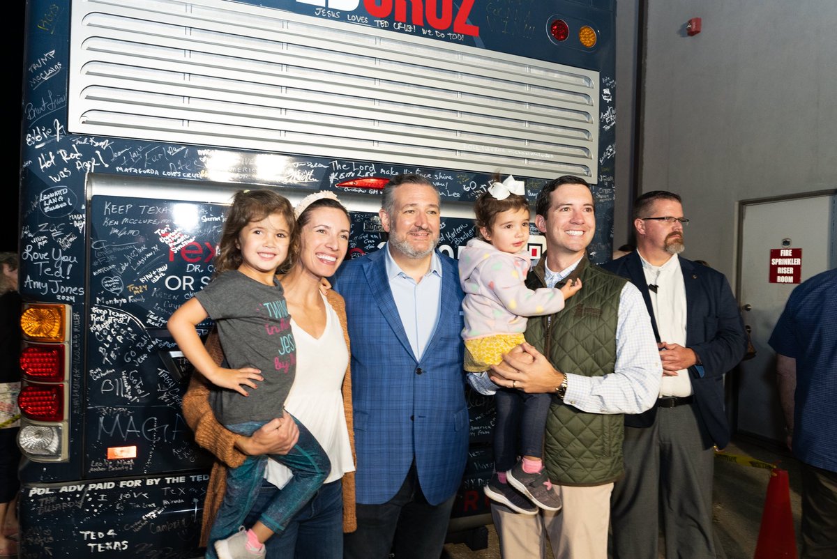 Ted Cruz tweet media