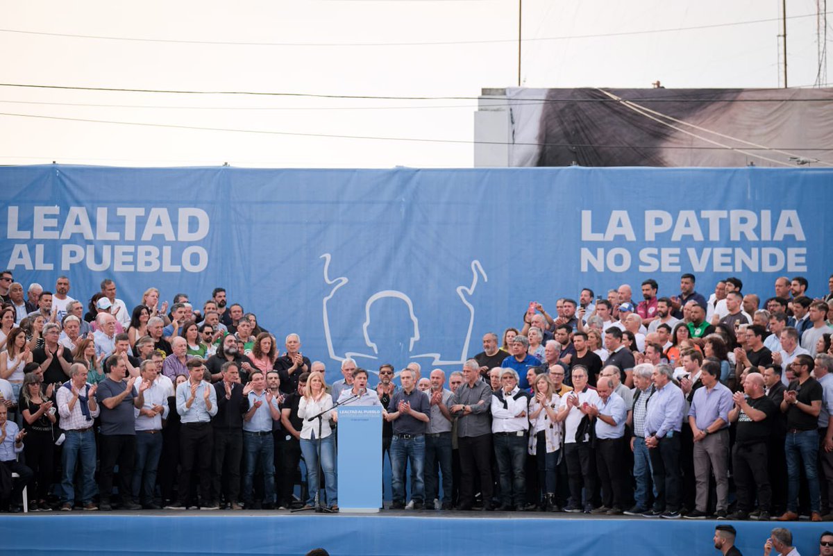 Sergio_OrtizOk's tweet photo. Todos Unidos Triunfaremos 
#17deOctubre #DiaDeLaLealtad https://t.co/MZbxSk0zot