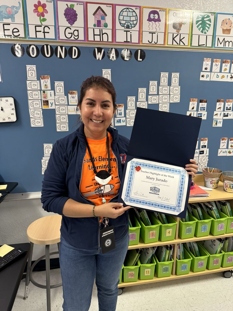 🎉 Let’s hear it for our Teacher Highlight of the Week!!! Mary Jurado, 1st grade DL teacher at Red Sands Elementary!! 🎉🙌🏻🎉🎊 Congratulations ⭐️