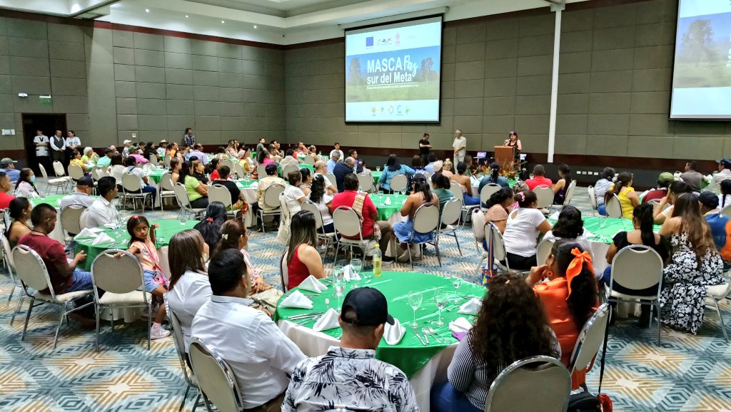 InstitutoSINCHI's tweet photo. #AEstaHora comunidades del Sur del Meta asisten al cierre del Proyecto Macarena Sostenible con Más Capacidad para la Paz #MASCApaz un trabajo conjunto durante 7 años para apoyar el desarrollo sostenible de estos territorios de paz. https://t.co/AIKfuVKwUQ