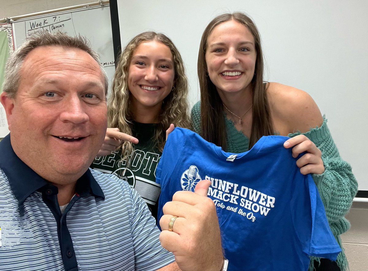 Sunflower Smack Show (@sunflowersmack) on Twitter photo Had a great visit w/<a href="/UnitedKSConf/">UKC</a> <a href="/DeSotoLadyHoops/">Wildcat Basketball</a> today recording a Season Preview Show w/them🎙️🏀
Thanks <a href="/makenzie_farmer/">Makenzie Farmer</a> & <a href="/quinncarp20/">Quinn Carpenter</a> ‼️<a href="/DeSotoWildcats/">De Soto Wildcats</a> 🟢⚫️ Had a great visit w/<a href="/UnitedKSConf/">UKC</a> <a href="/DeSotoLadyHoops/">Wildcat Basketball</a> today recording a Season Preview Show w/them🎙️🏀
Thanks <a href="/makenzie_farmer/">Makenzie Farmer</a> & <a href="/quinncarp20/">Quinn Carpenter</a> ‼️<a href="/DeSotoWildcats/">De Soto Wildcats</a> 🟢⚫️