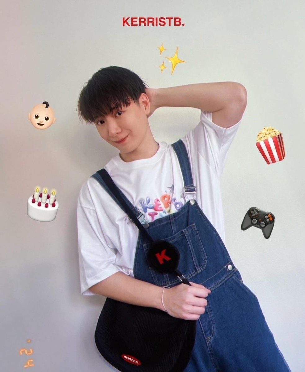 P_Ji_'s tweet photo. @kristtps 🎂สุขสันต์วันเกิดนะครับ ขอใ��้เป็นที่รักของทุกๆคน ทำงานอะไรขอให้ราบรื่น ในทุกทางที่คริสจะก้าวเดินขอให้เป็นทางที่ดีไม่มีอุปสรรค ขอให้ในทุกๆวันมีแต่รอยยิ้มนะครับ 🥰 18.10.24
#Krist29thBD https://t.co/knYfKEK9C4