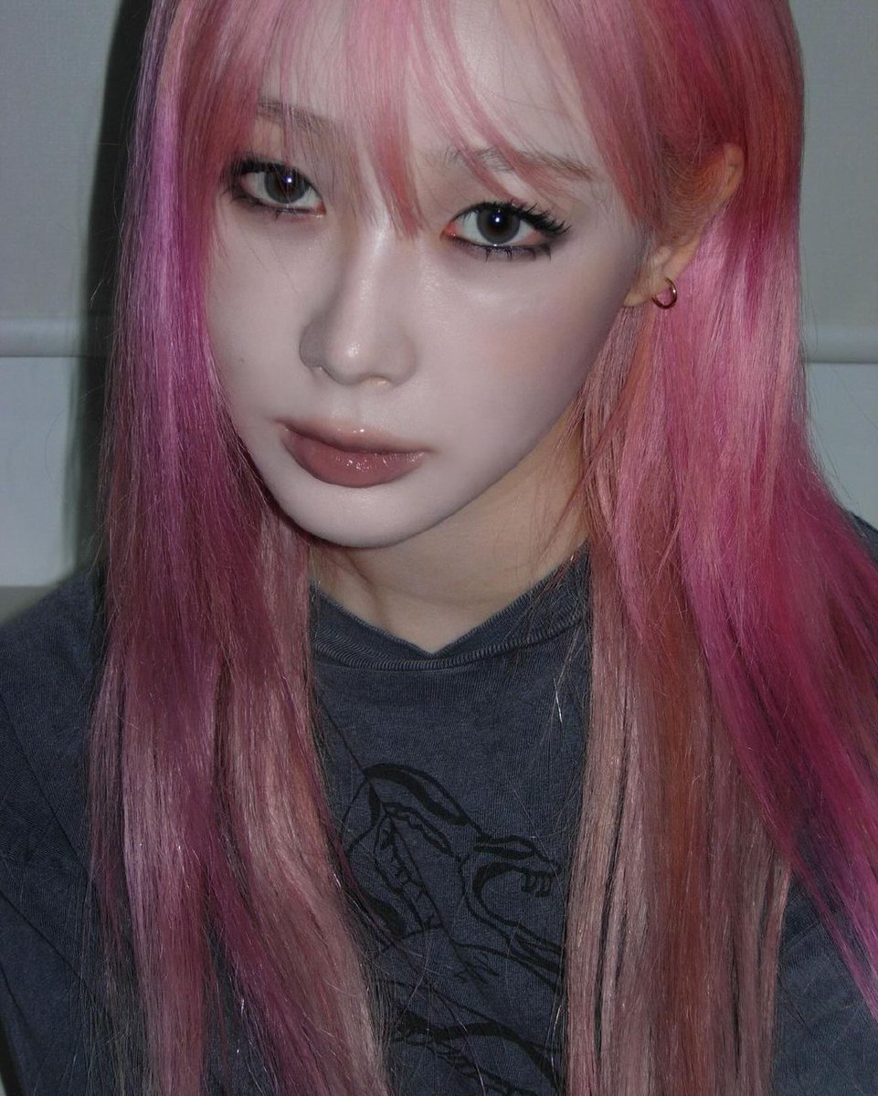 Unapologetically bold with every strand. Pink is more than a color it's a vibe.