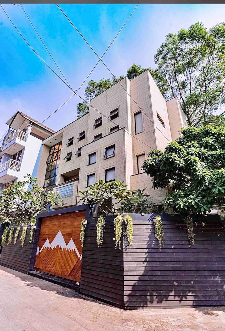 1992hoga's tweet photo. Sài Gòn Villa for Rent

 7 PN, 7 giường

Giá 1xxxx

#villathaodien #bietthuquan2 https://t.co/ZA7mAhNaDd