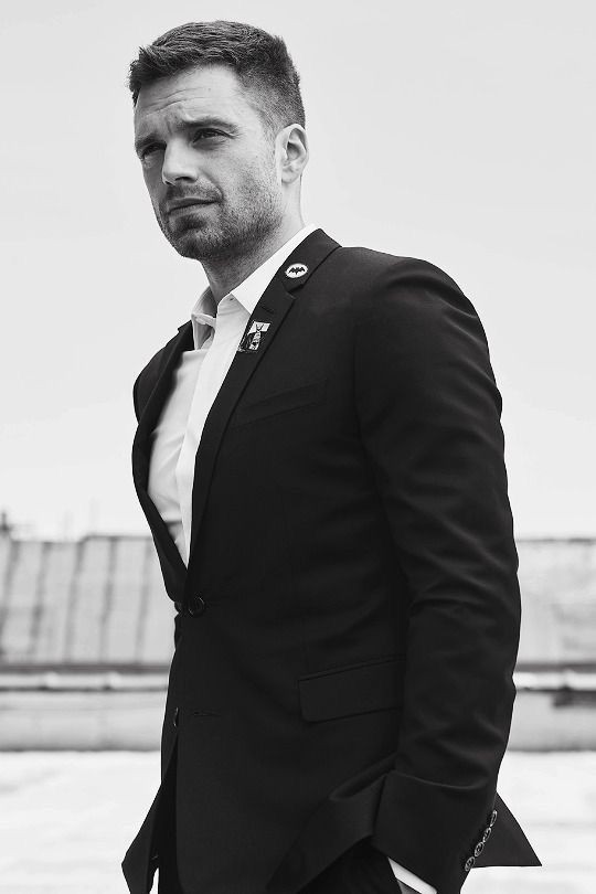 Etericseb's tweet image. Hihihiii! welcome to my account!
I am a girl who is only looking to share photos and edits of the man who i fell in love with, one fall of 2019. 
The only purpose of this account is to give him support and love ♡.