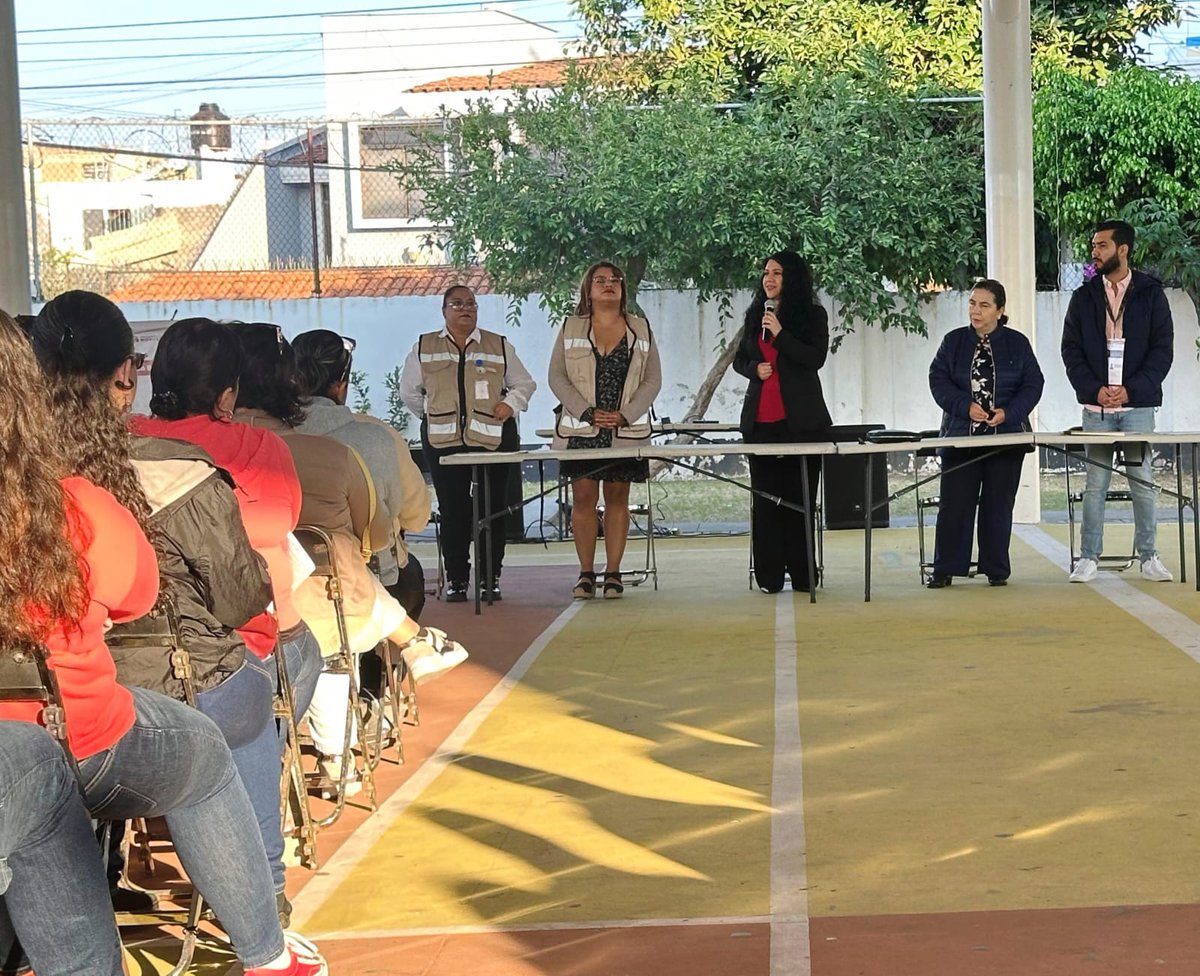 KatiaMeave's tweet image. El día de hoy tuve el gusto de acompañar a madres y padres de la secundaria técnica no. 45 en Zapopan, durante la asamblea informativa para la incorporación a la Beca Universal de Educación Básica &quot;Rita Cetina&quot;

#ProgramasBienestar 🩷
#GobiernoDeMéxico 🇲🇽