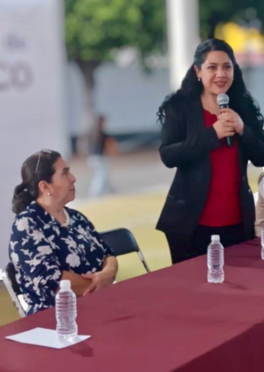 KatiaMeave's tweet image. El día de hoy tuve el gusto de acompañar a madres y padres de la secundaria técnica no. 45 en Zapopan, durante la asamblea informativa para la incorporación a la Beca Universal de Educación Básica &quot;Rita Cetina&quot;

#ProgramasBienestar 🩷
#GobiernoDeMéxico 🇲🇽
