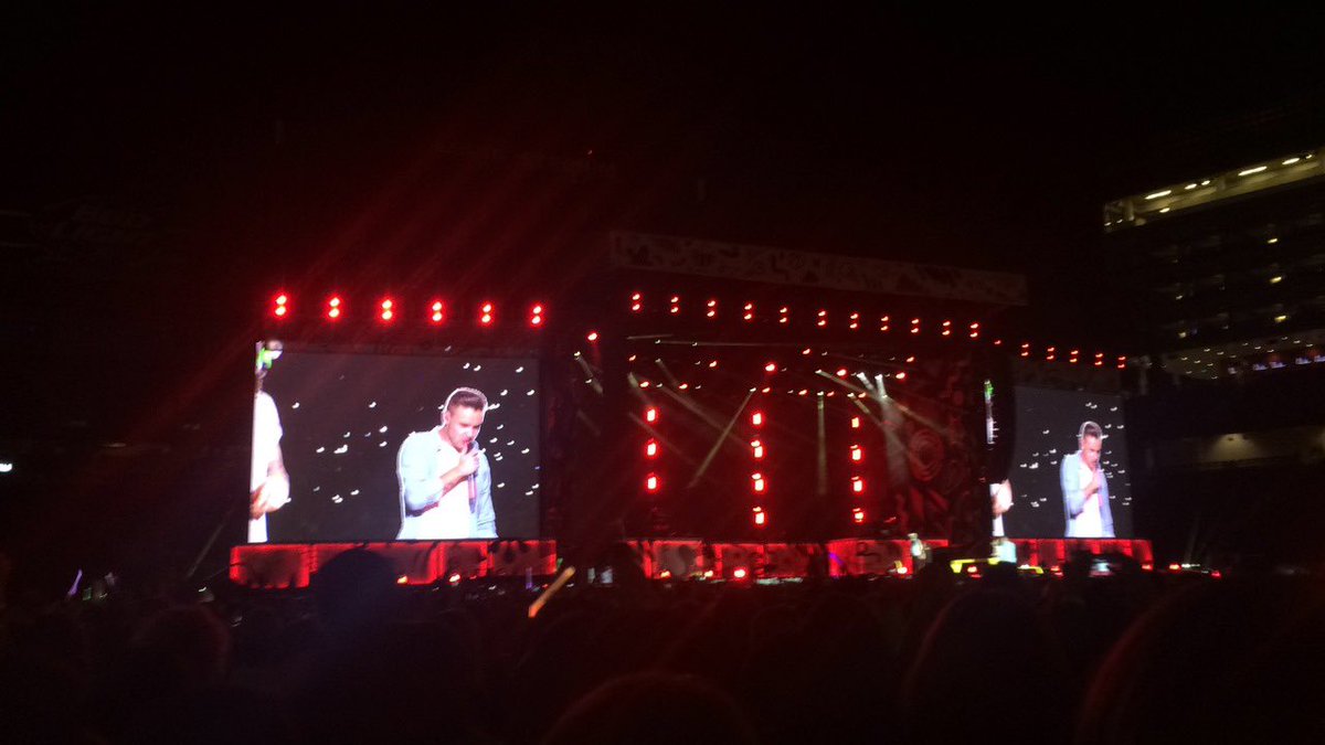 mindlawley's tweet photo. esse dia era maluquice pra mim por ter visto, pela primeira vez, um show deles sem o zayn, e agora só consigo pensar que foi a última vez que eu vi o liam num show ao lado deles… 
rest easy, payno. você vai fazer muita falta 🤍 https://t.co/3oJDG9vM51