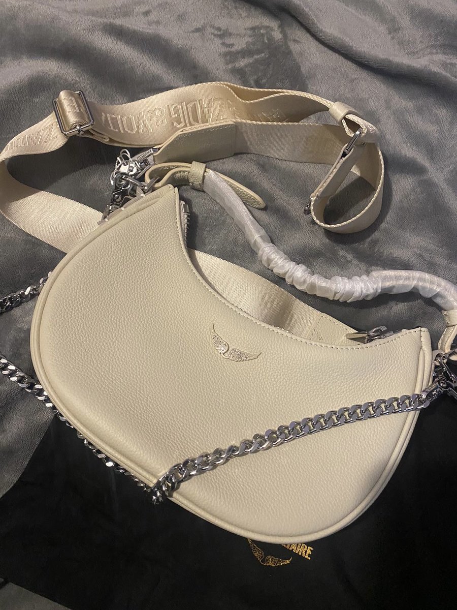 algún día voy a dejar d ser una caprichosa, mientras tanto disfruto de mis carteras 😁