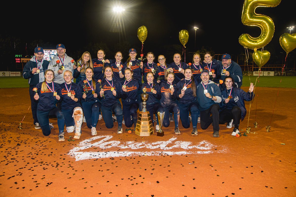 czechsoftball's tweet photo. SK JOUDRS PRAHA | Czech Women’s Extraleague CHAMPIONS 🇨🇿

5 in a row, 11 in total 🏆🏆🏆🏆🏆🏆🏆🏆🏆🏆🏆 #czechsoftball https://t.co/pKEUCcIhHL