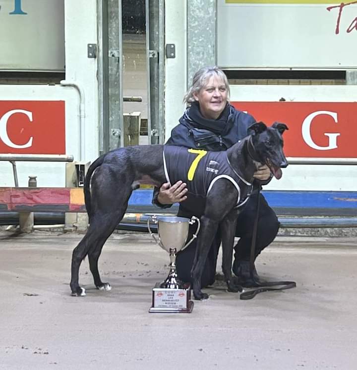 Congratulations to owner Ray Borda and trainer Debbie Cannan on Aston Hematite's victory in the $5,865 LGRC Life Members Cup (515m) on Monday night.