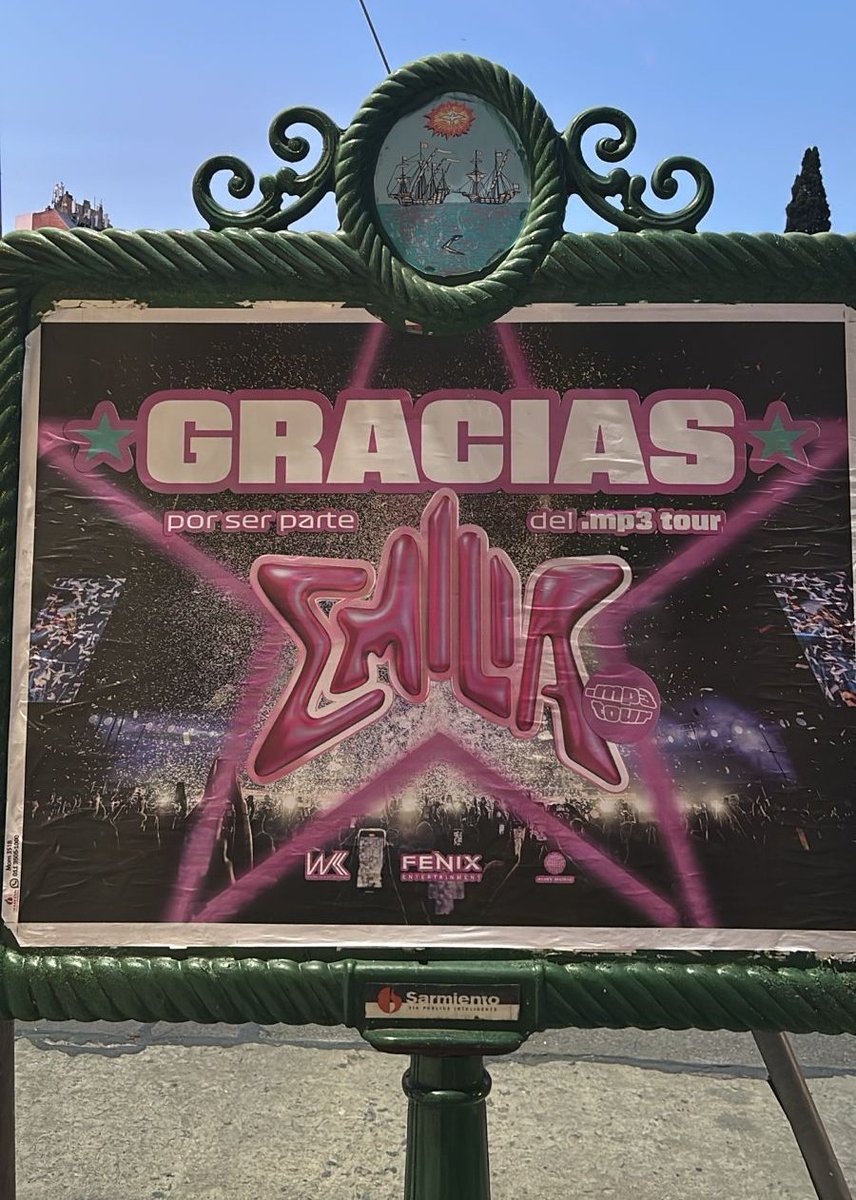 emupdate's tweet photo. "Gracias por ser parte del .mp3 tour" carteles que se encuentran por las calles de Buenos Aires🥹 gracias a vos @emimernes_ 🤍 https://t.co/0qP0UeWFqJ