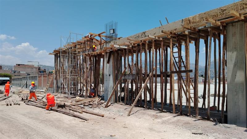 ContraloriaPeru's tweet photo. #Ayacucho | Advertimos al GORE de Ayacucho que el proyecto del Campo Ferial Canaán Bajo se construye sin contar con la disponibilidad del terreno, ¿qué otros hechos detectaron los auditores? Más detalles, aquí 📲 https://t.co/okWnlnHqFG https://t.co/aEKko2S9mD