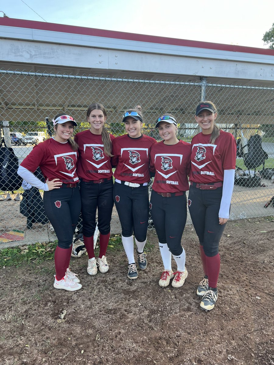IUSBsoftball's tweet photo. We had a fun Compete Week here in South Bend!! Team 1 (Black team) came out on top with 323 pts for the week ๐ฅ๐ Team 2 (Red team) came in 2nd with 308 pts ๐ฅ and Team 3 (Gray team) came in a close 3rd with 304.5 pts ๐ฅ Great job to all!! #team9 โ๏ธ #competeweek https://t.co/A2syLt0QL0