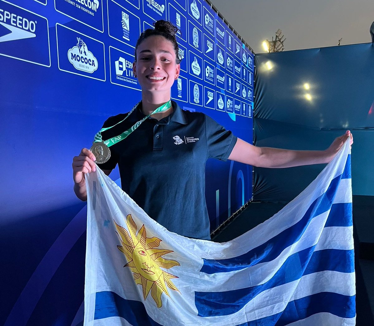 CAOlimpia's tweet photo. Luego de su medalla de ORO en los 50 metros libres, nuestra nadadora Angelina Solari obtuvo la medalla de plata en los 100 metros libres en el torneo Mococa, en San Pablo Brasil, uno de los más prestigiosos del continente
#ORGULLOOLIMPISTA https://t.co/BqwIEc0lUQ