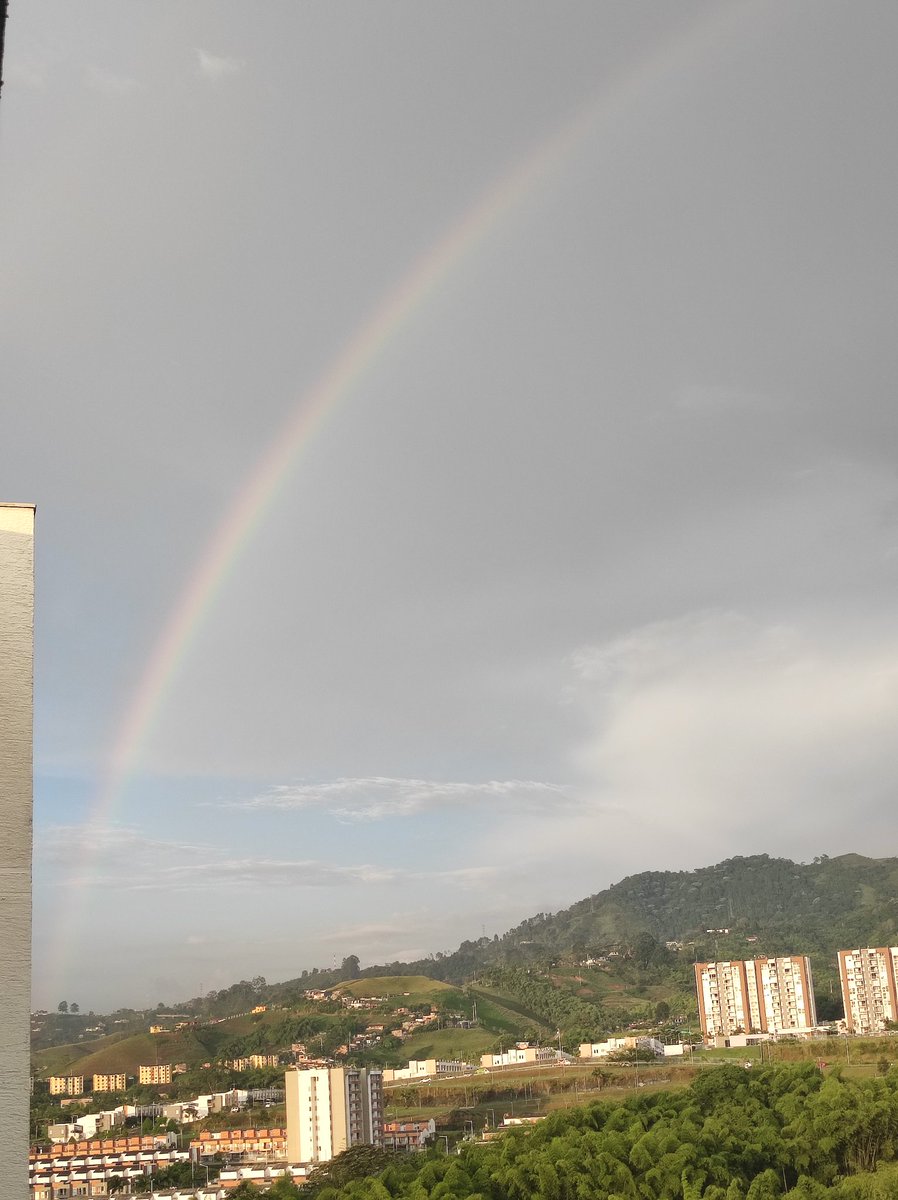laurasdj's tweet photo. Soy la vieja más afortunada de vivir aquí 🥰🌞🌈 https://t.co/RNRRmhaLqG