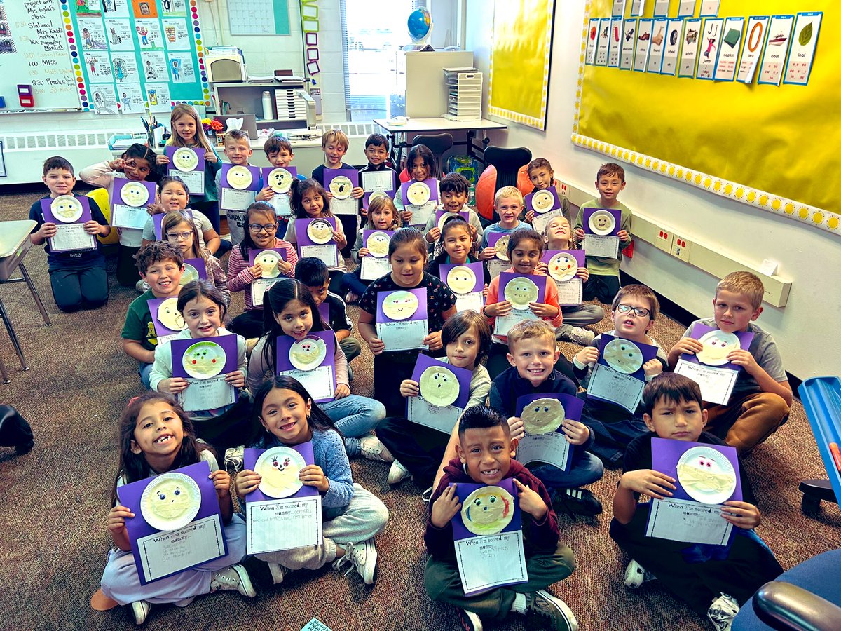 MrsInglat's tweet photo. Today we had a wonderful time with Mrs. Kowalski’s 2nd Grade class reading and completing an activity. The students were so accepting and kind to one another! We were so proud of how well they worked together and learned from each other! @KowalskiKids @VV_Voyagers https://t.co/FbXrHrMedc
