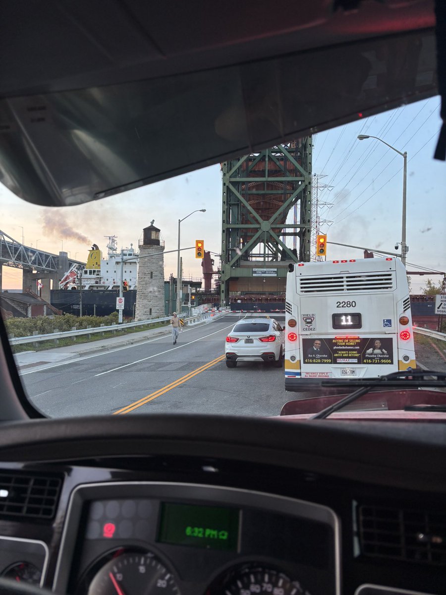 Dustin Berlett tweet media