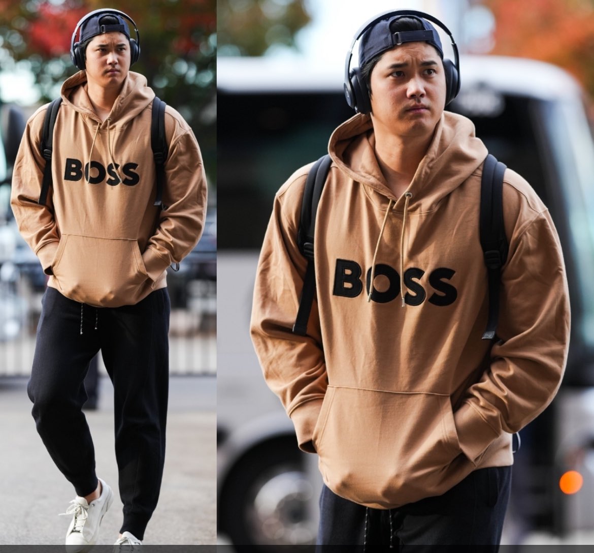 球場入りした際の大谷翔平！ 『BOSS』パーカー着て登場👀 今日も試合中