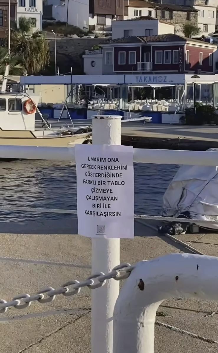 elliffkln's tweet photo. Gecenin mesajı.. https://t.co/HUQ2VwEYK0